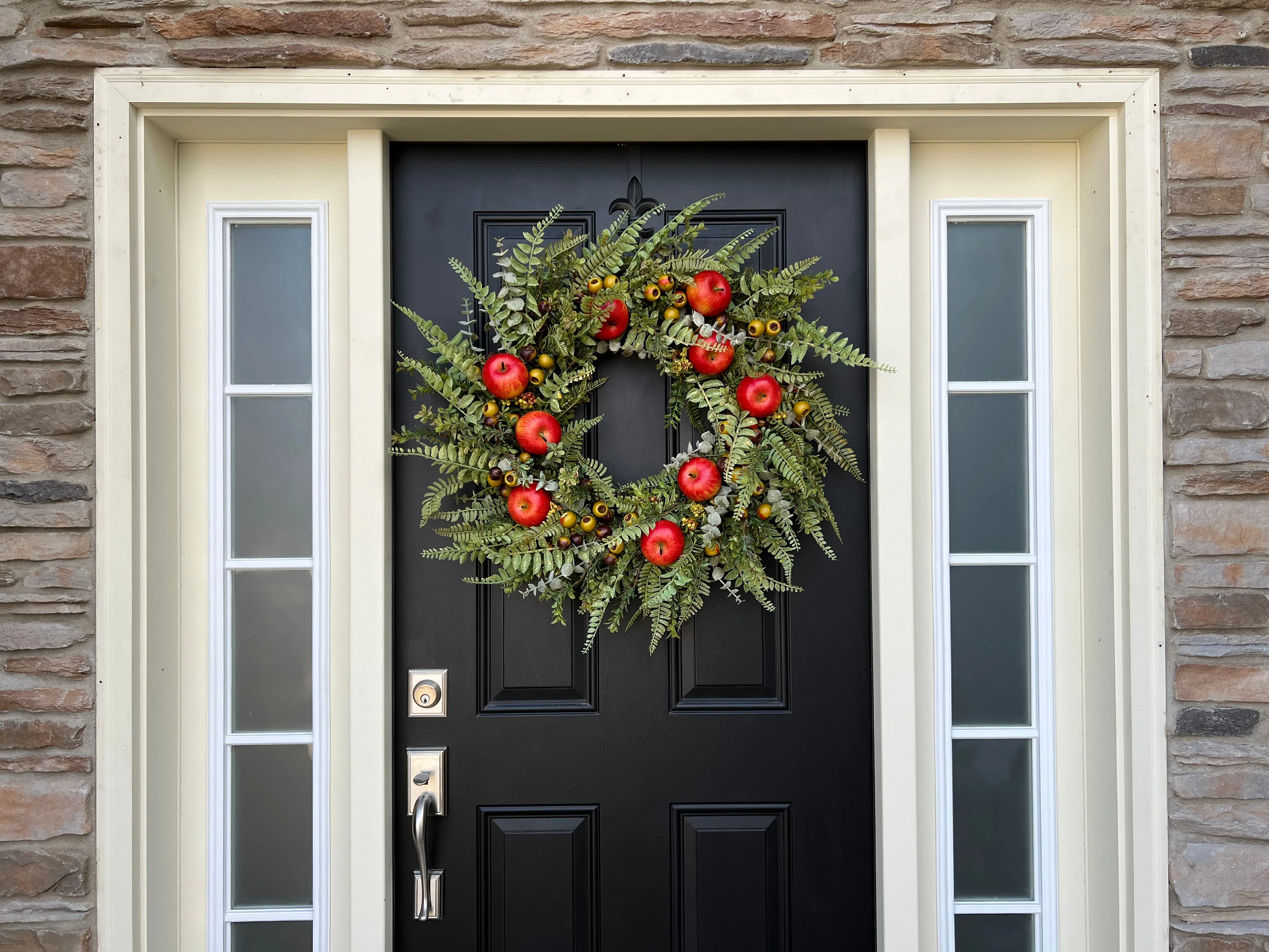 Autumn Honeycrisp Apple Wreath with Life-Size Fruit