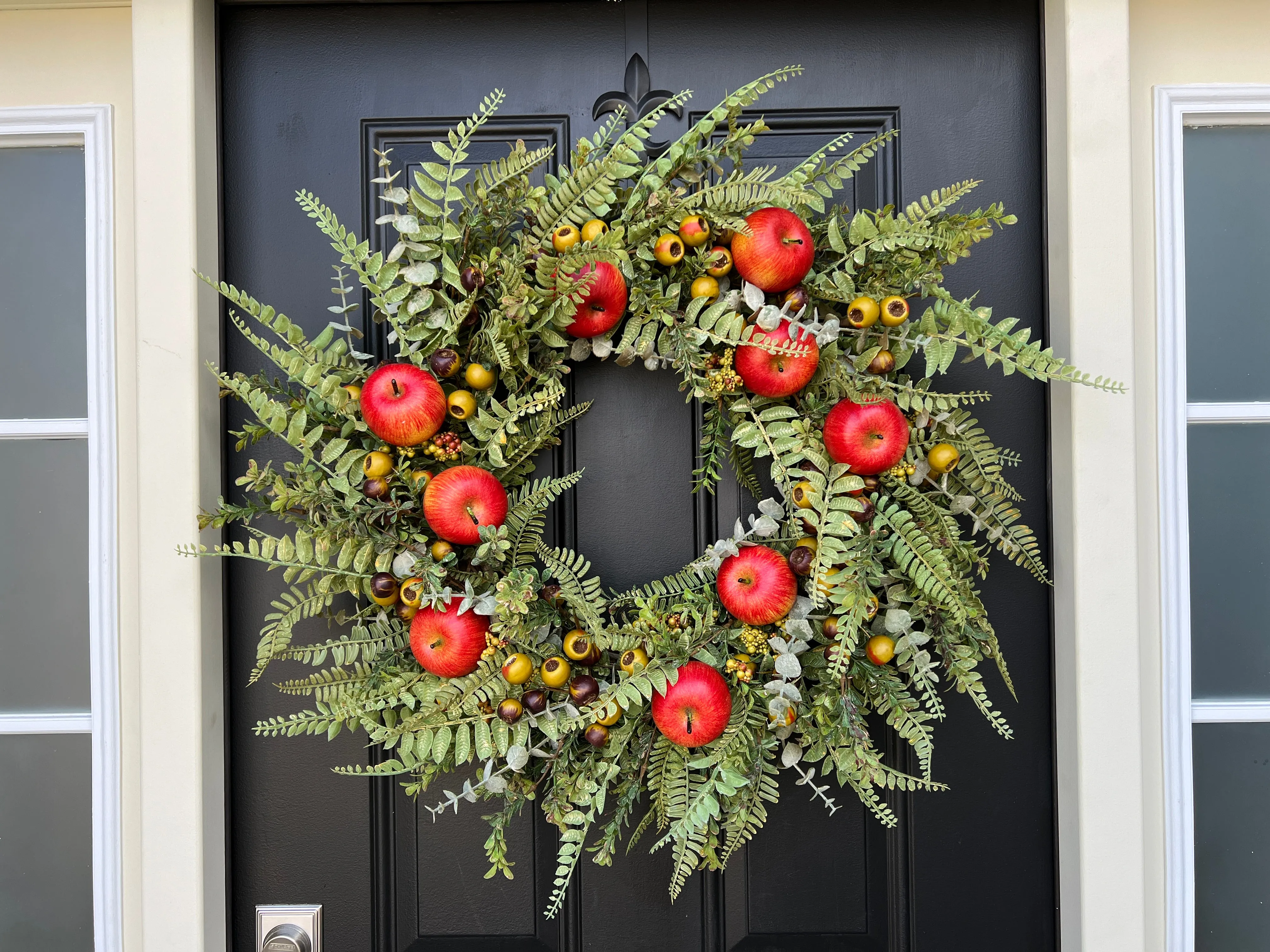 Autumn Honeycrisp Apple Wreath with Life-Size Fruit