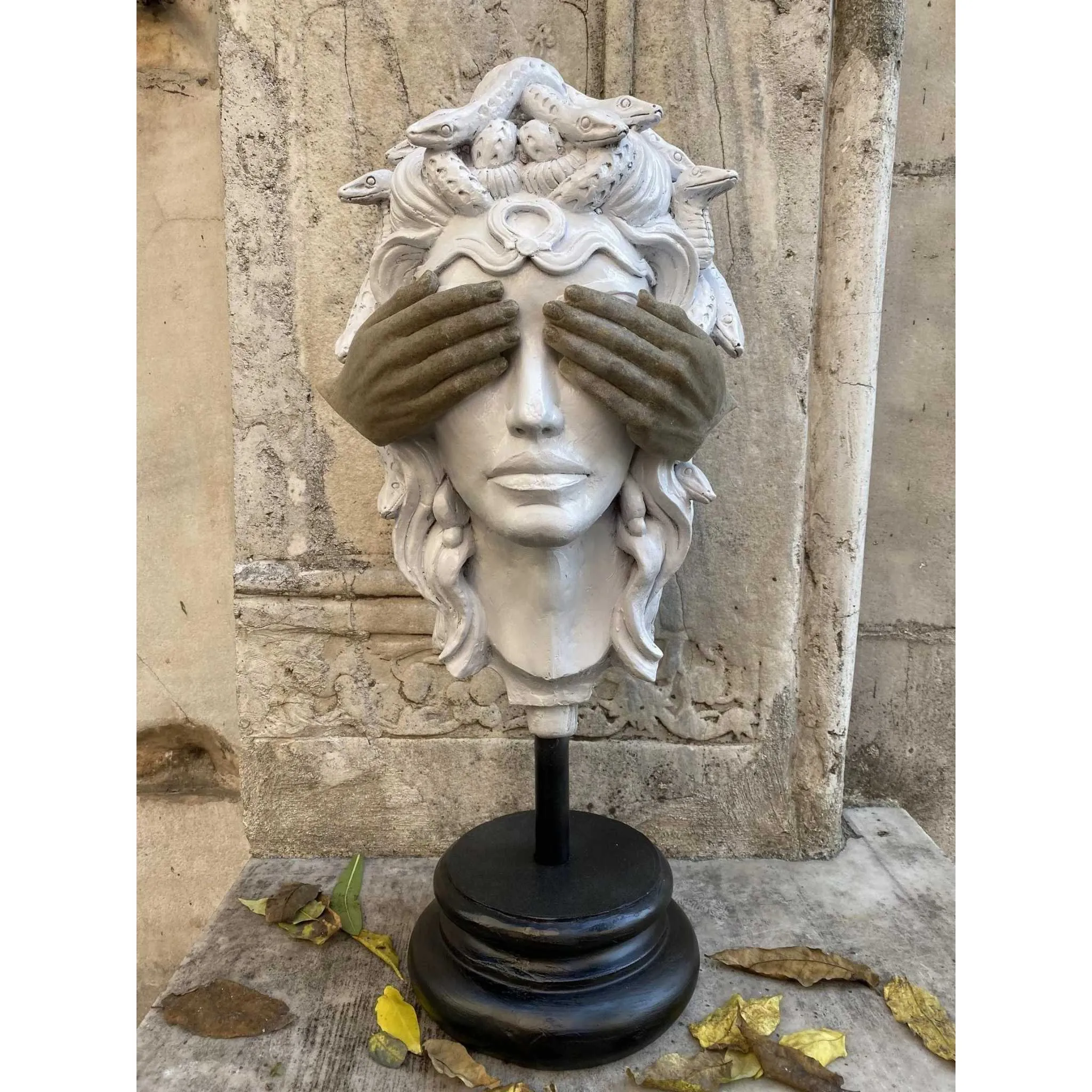 Blind Medusa