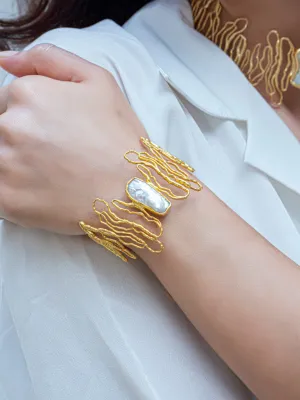 MOKUZAI Signata Bracelet Gold Tone